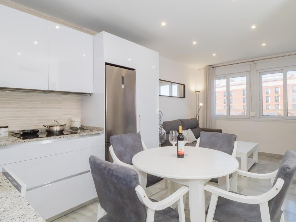 Cubo'S Apartamento Atocha With Optional Parking Малага Экстерьер фото